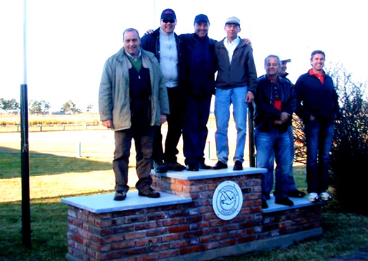 socios del club de tiro lo curro